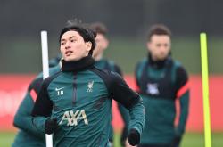 开云体育在线-利物浦国内外双线作战，备战欧冠比赛