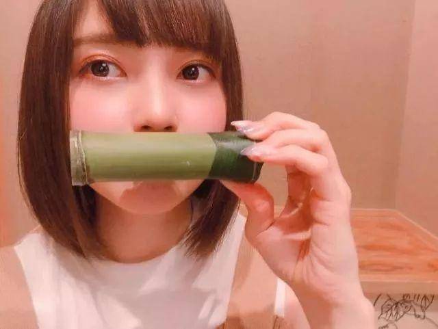 球队新人李七表现抢眼，获得球迷喜爱的简单介绍