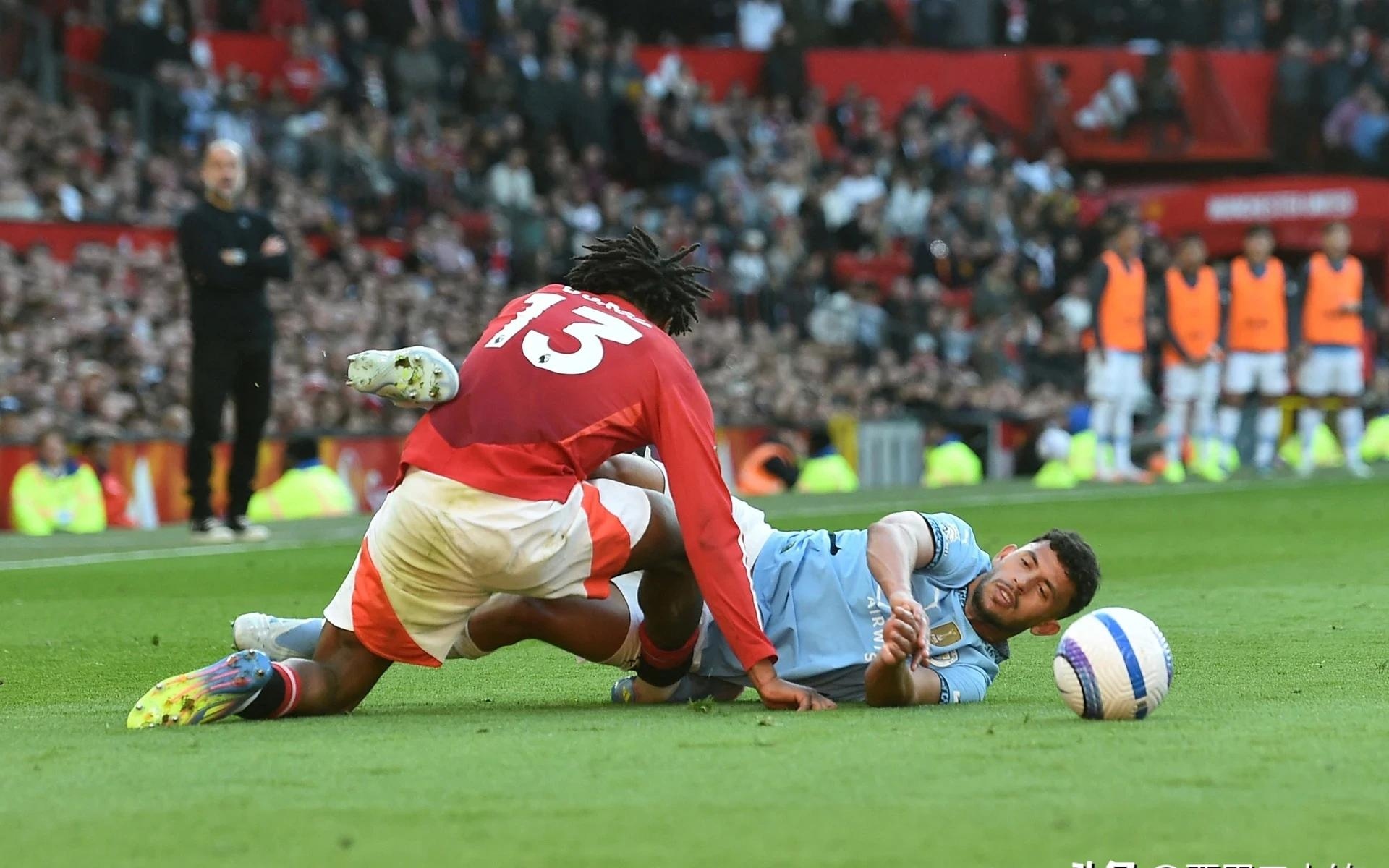 包含曼城攻防转换频繁让对手手忙脚乱的词条