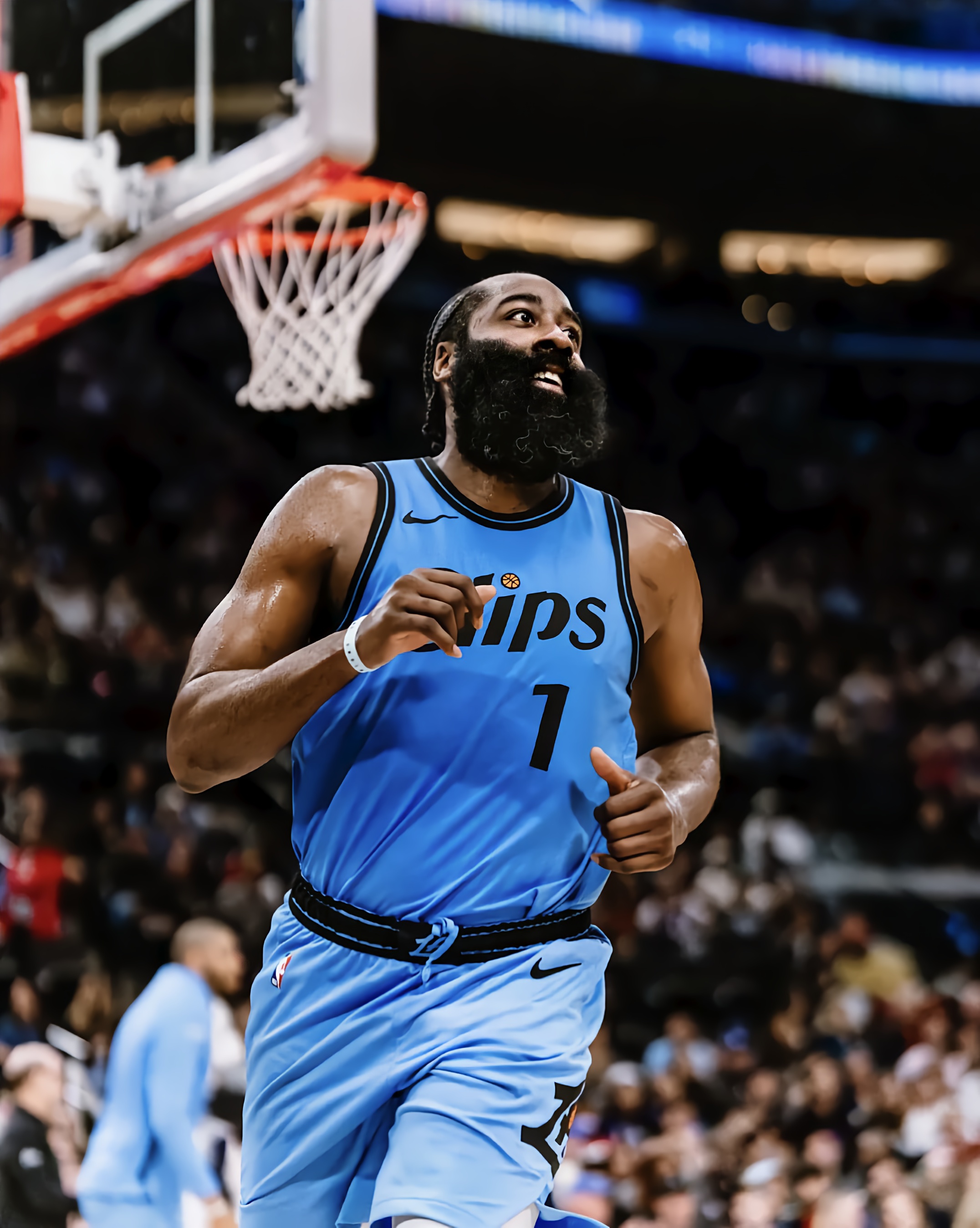 快船击败雄鹿，莱昂纳德高效表现！