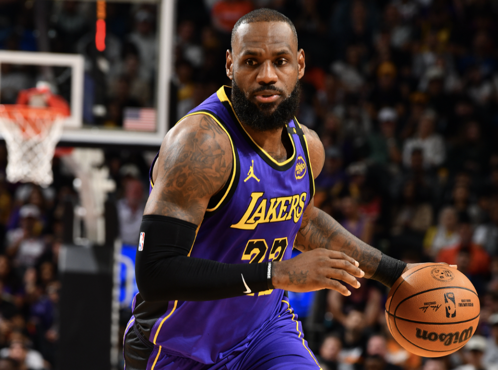 湖人险胜太阳晋级东部