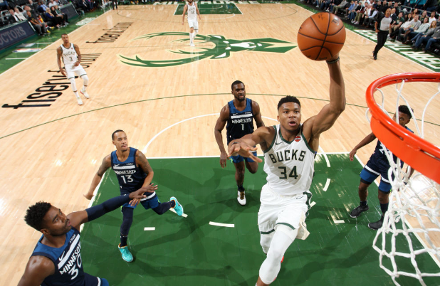 雄鹿大胜国王，战绩继续领跑